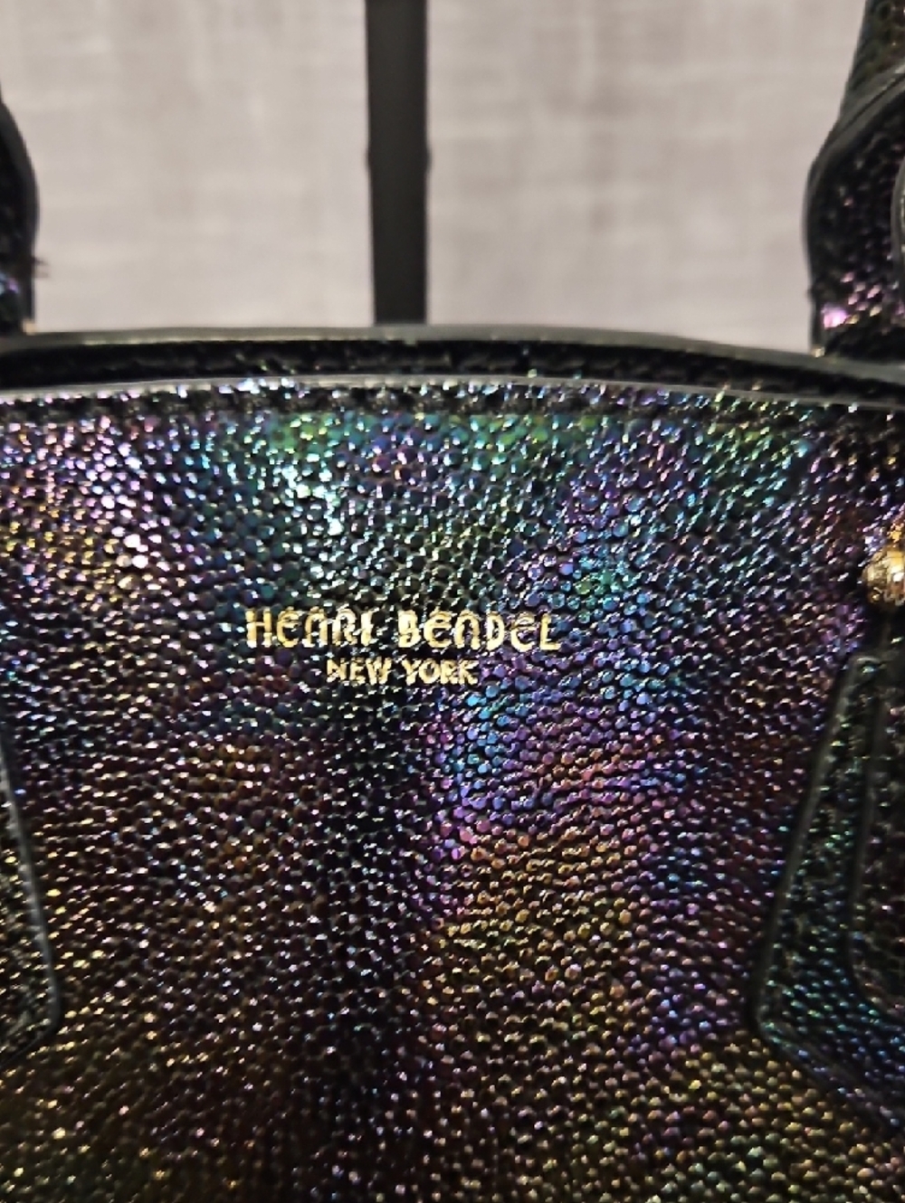 ✨ RARE Collector's Item ✨ Henri Bendel Petrol Oil Slick Carlyle Tote Bag - Picture 11 of 17